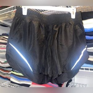 BLACK RUNNING SHORTS
